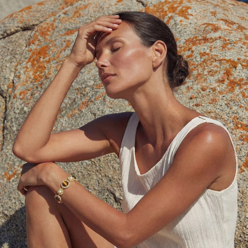 Tiger's Eye Pearl Wisdom Bracelet